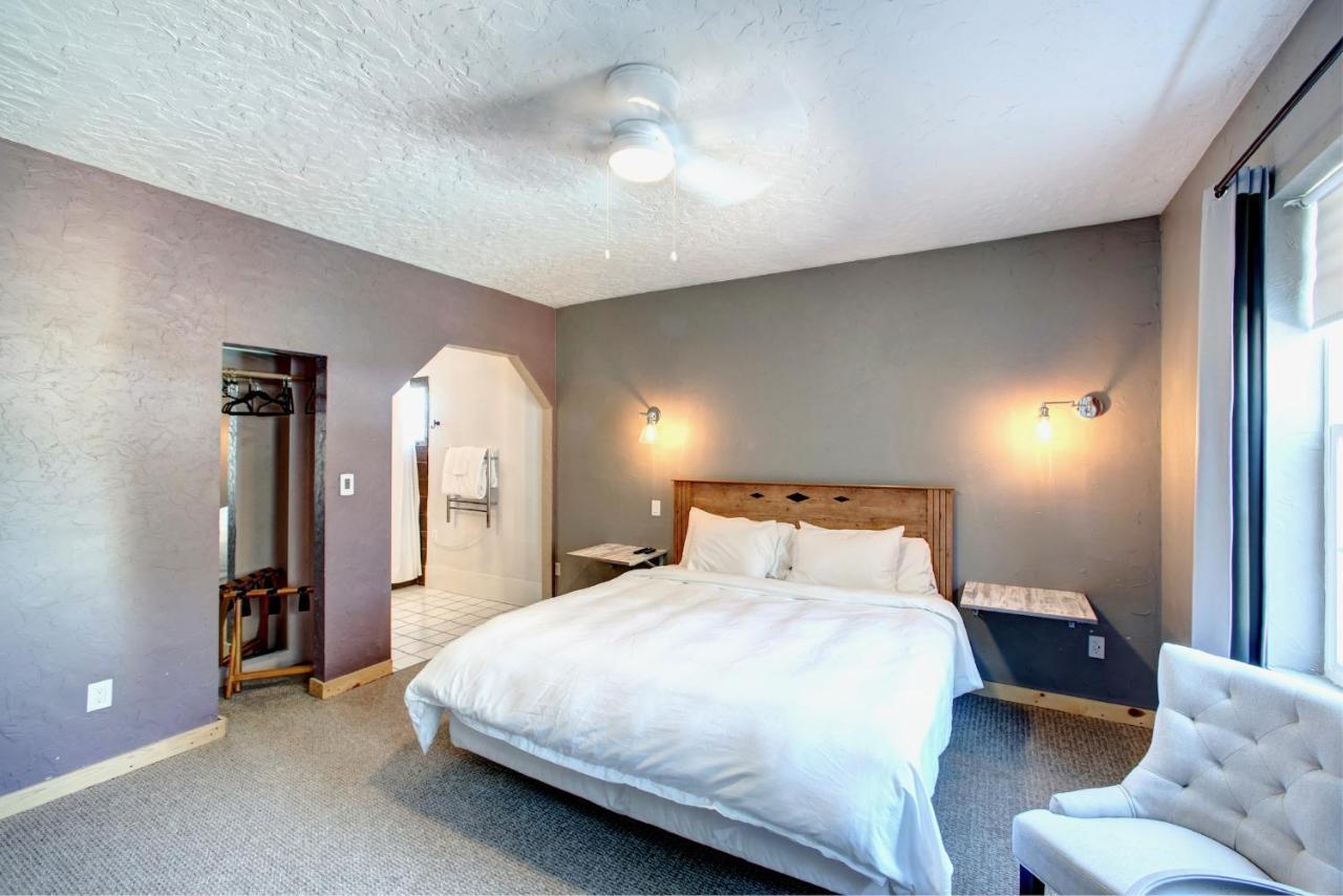 Eagle'S Landing Lodge كاستر الغرفة الصورة